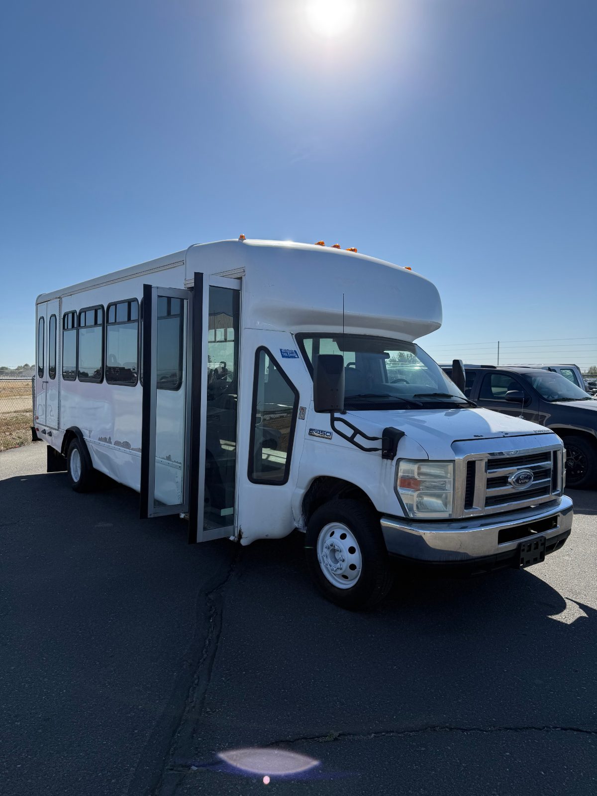 2009 FORD E-450